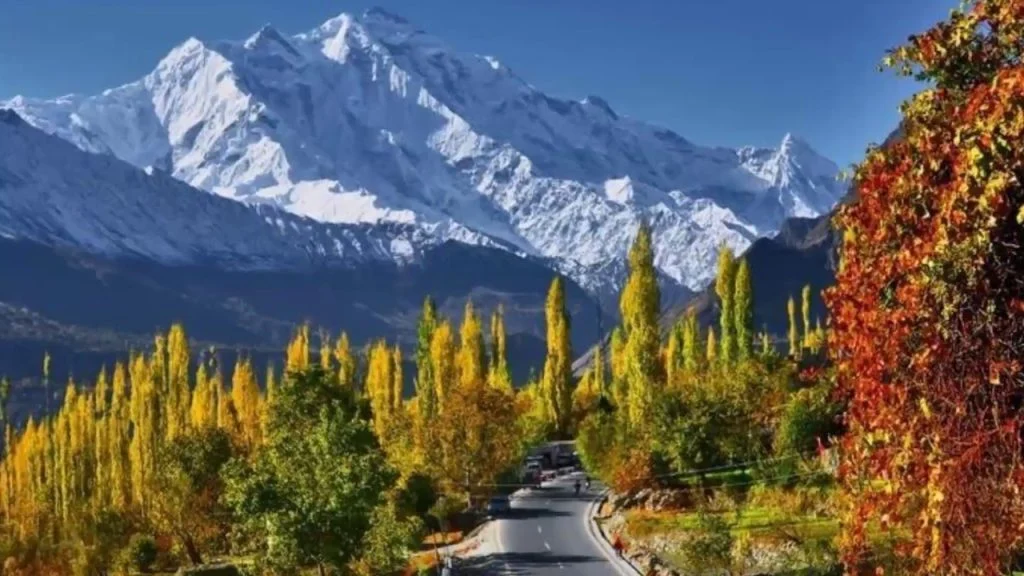 hunza valley autumn tour