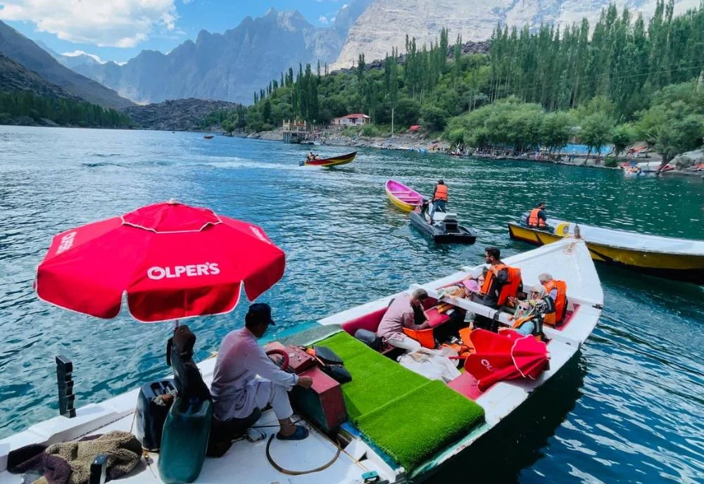 kachura lake skardu
